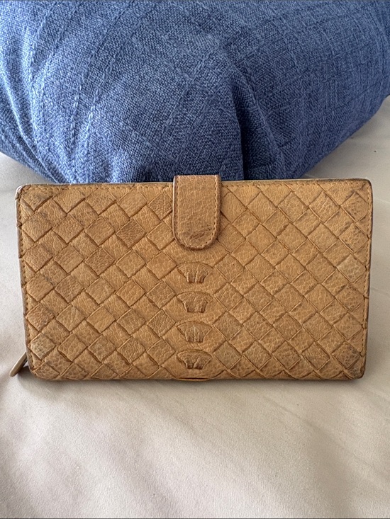 Bottega Veneta Handbags - Limited Edition Pattern Bottega Veneta Intrecciato Tan Leather Long Wallet